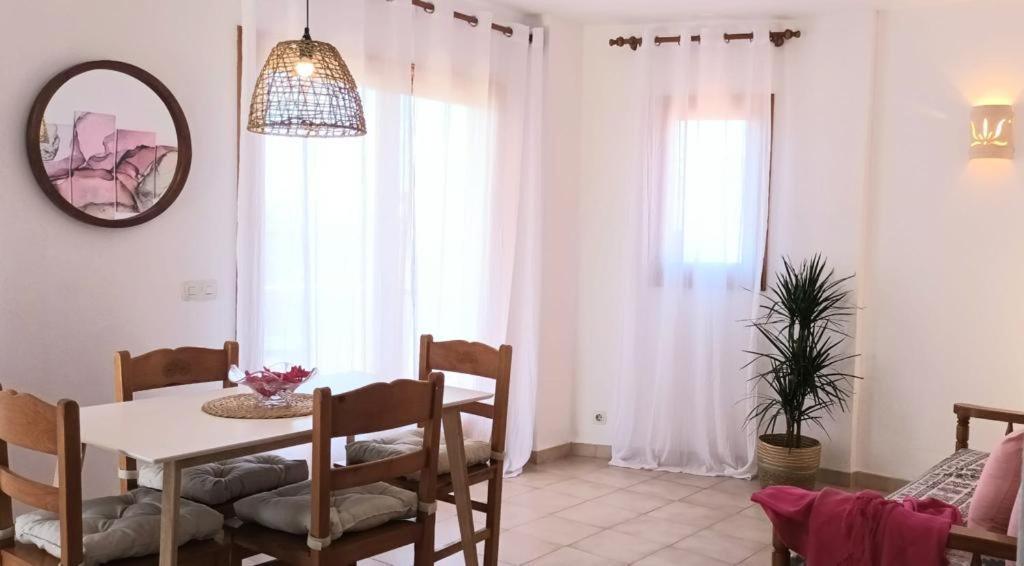 Apartamentos Can Salas カラ・フィゲラ エクステリア 写真