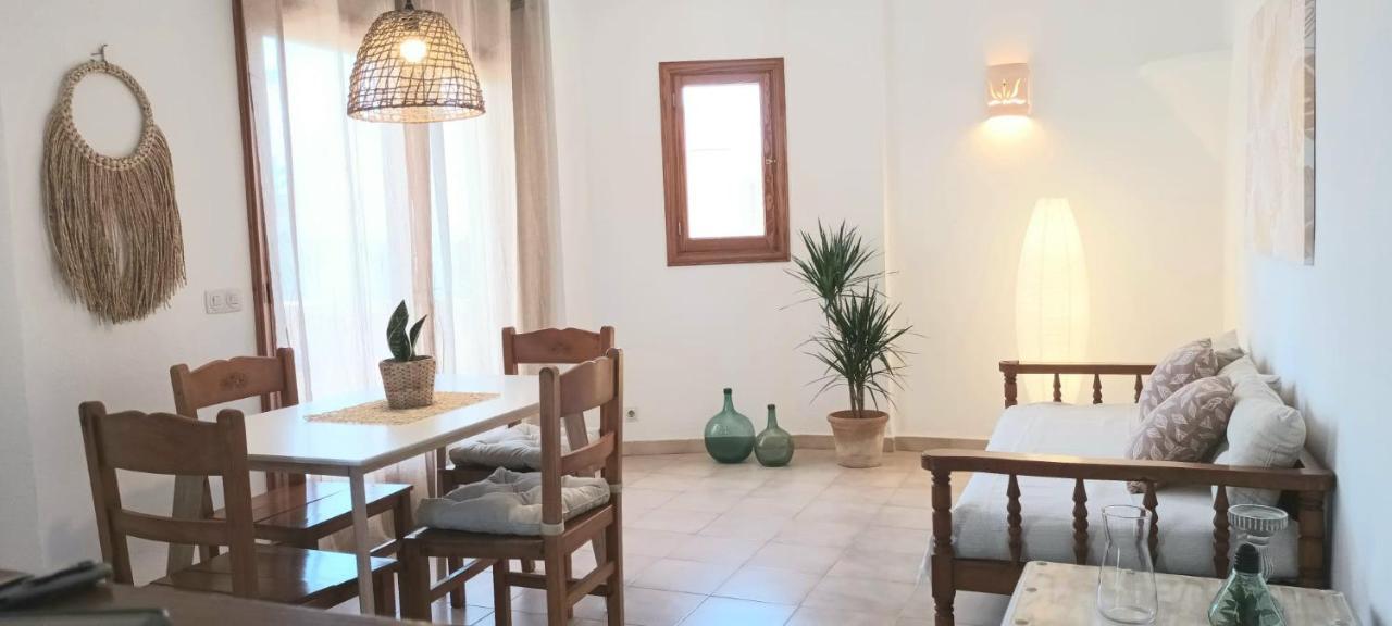 Apartamentos Can Salas カラ・フィゲラ エクステリア 写真