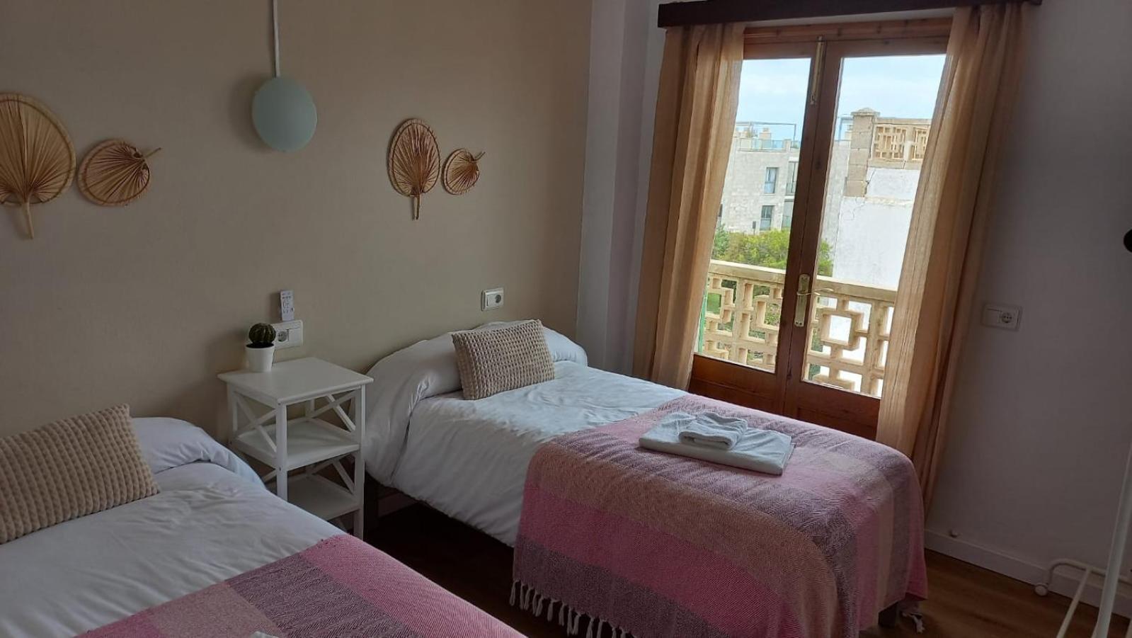 Apartamentos Can Salas カラ・フィゲラ エクステリア 写真